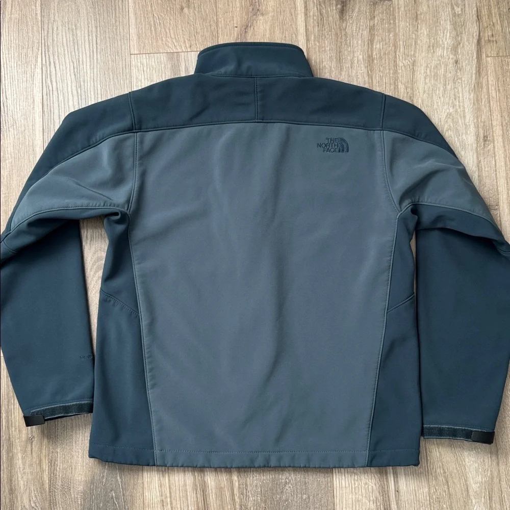 The North Face Men's Blue WINDWALL Jacket Size M